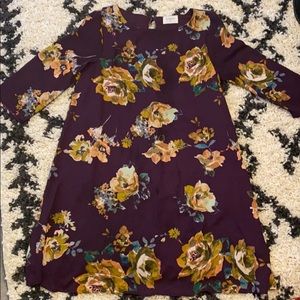 Like new dress- Everly